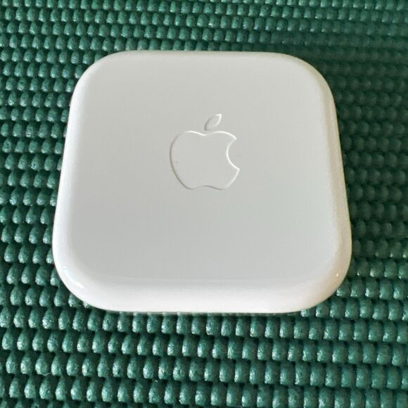 Apple iPod Shuffle A1204 Pink 2nd Generation 1GB-Charging Dock - Picture 6 of 9